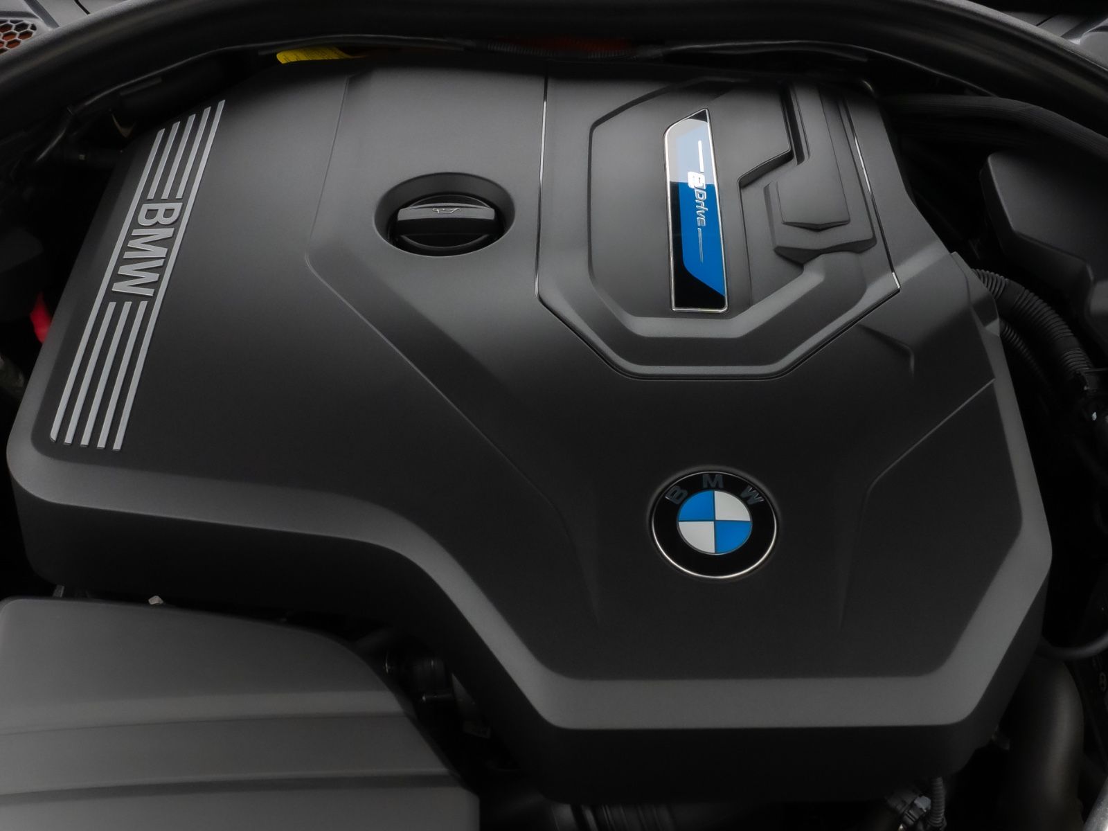 BMW 330e xD Sport Line 360°DAB Stop&Go LED Alarm AHK