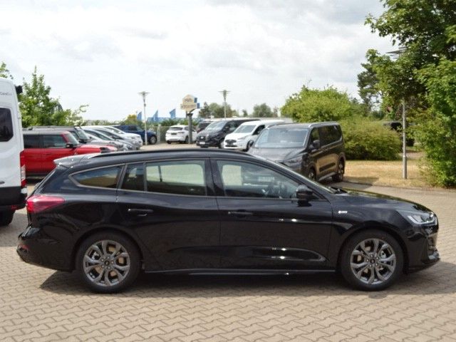 Ford Focus ST-Line Kombi 1.5L EcoBlu AHK B&O ErgoSitz