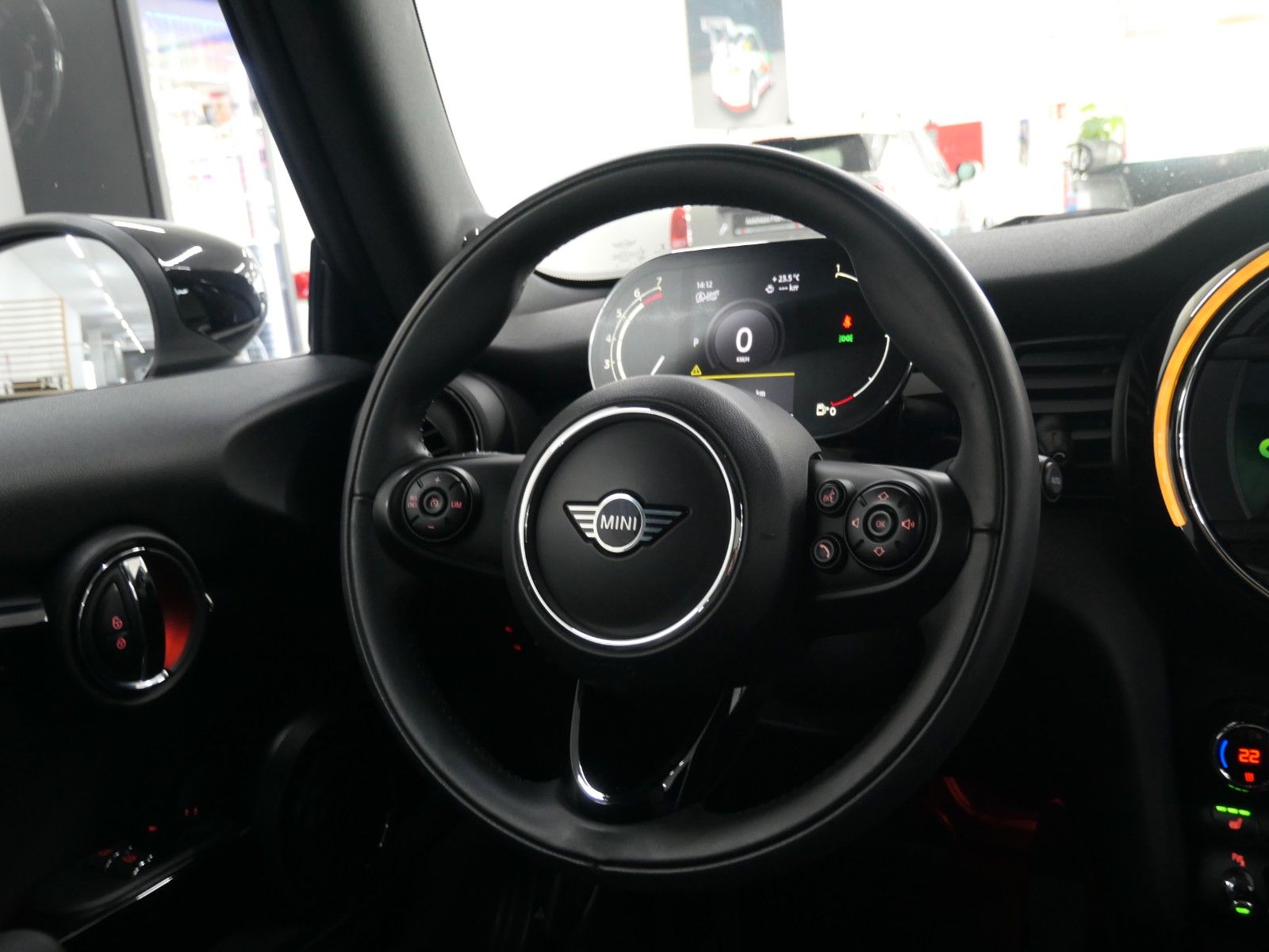 MINI Mini Cooper Aut. - Samsaru's Car Outlet