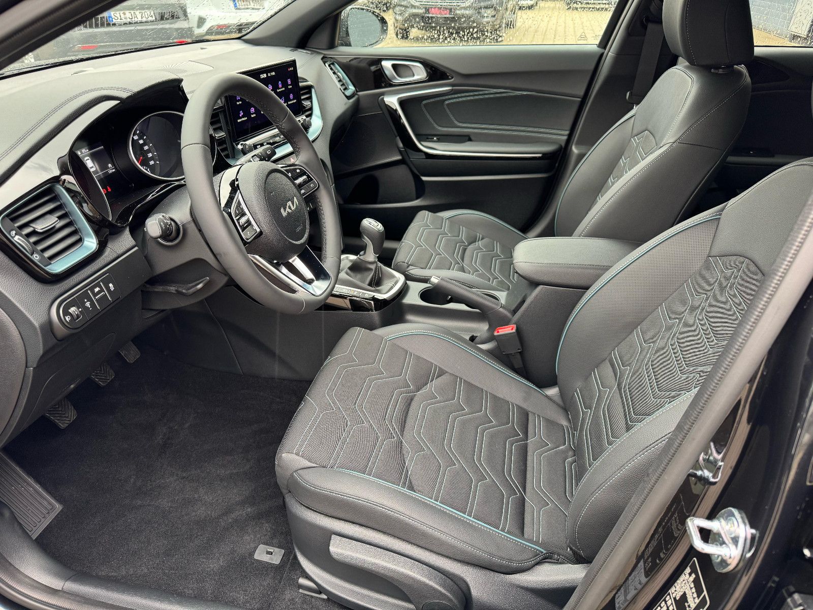 Kia Ceed 1.5T 140 Edition 30 - Samsaru's Car Outlet