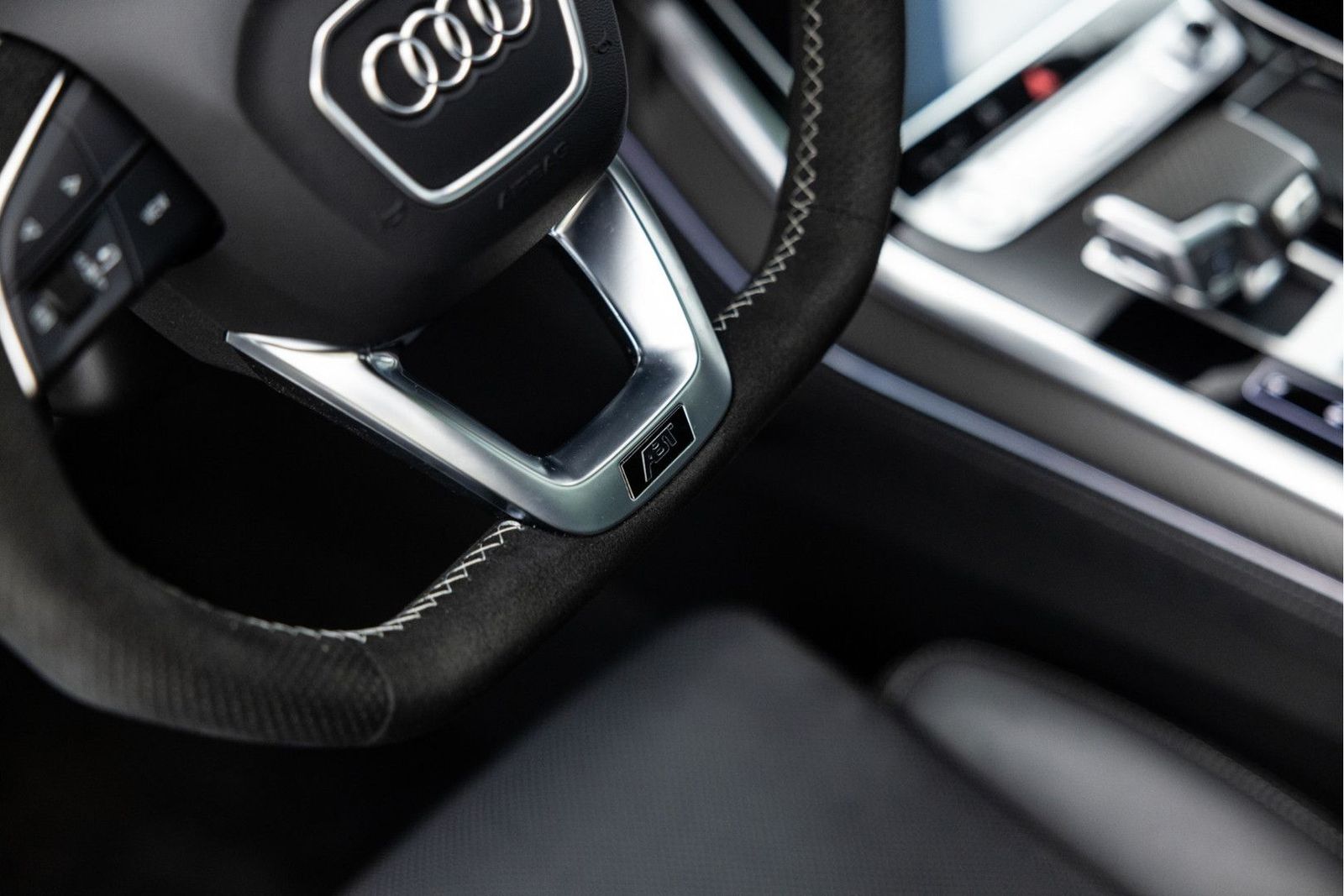 Audi RSQ8 4.0 TFSI 760 PK ABT Legacy Edition 1/125 |