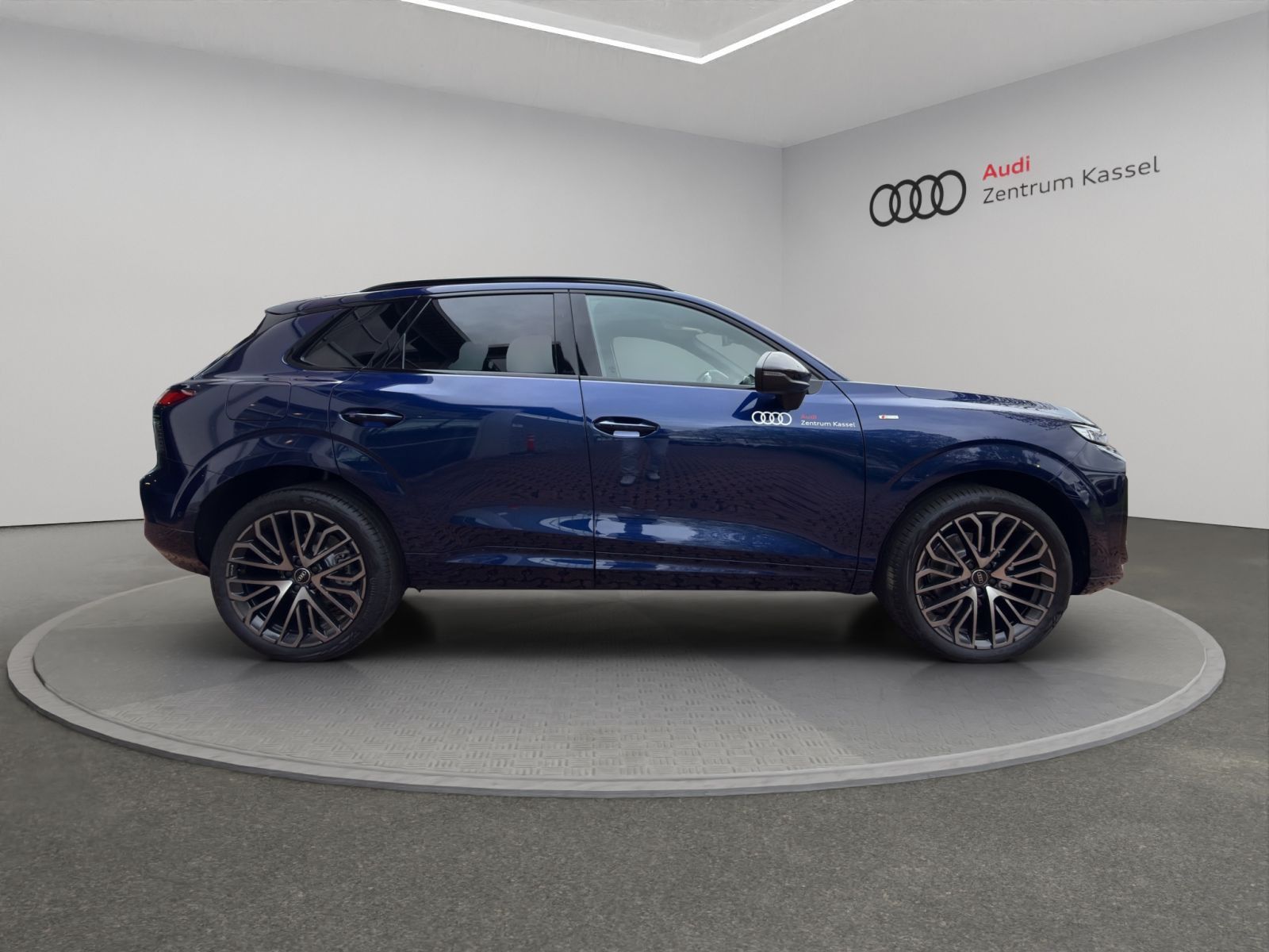 Audi Q3 SUV TFSI S line Matrix LED Navi  RÜ AHK 20"