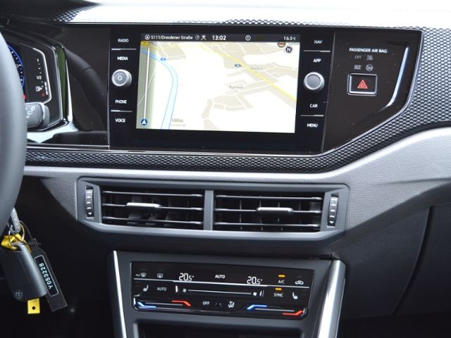 Volkswagen Taigo 1.0 TSI Life - Samsaru's Car Outlet