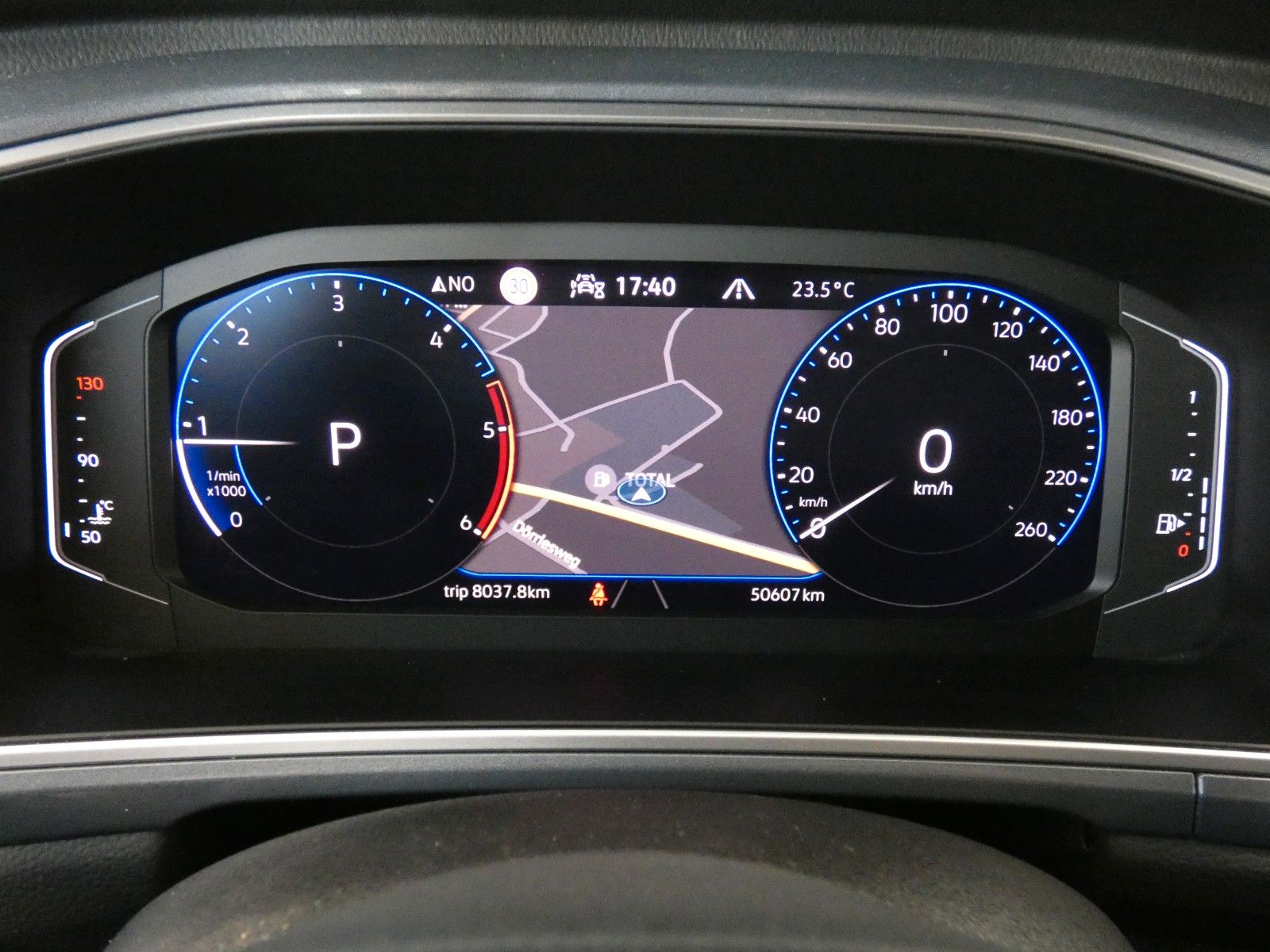 Volkswagen T-Roc 2.0 TDI Style 4Motion DSG - Samsaru's Car Outlet
