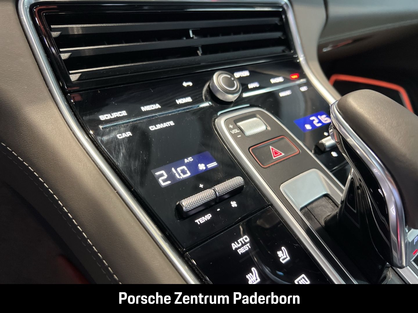 Porsche Panamera 4 E-Hybrid Sport Turismo Platinum Editi