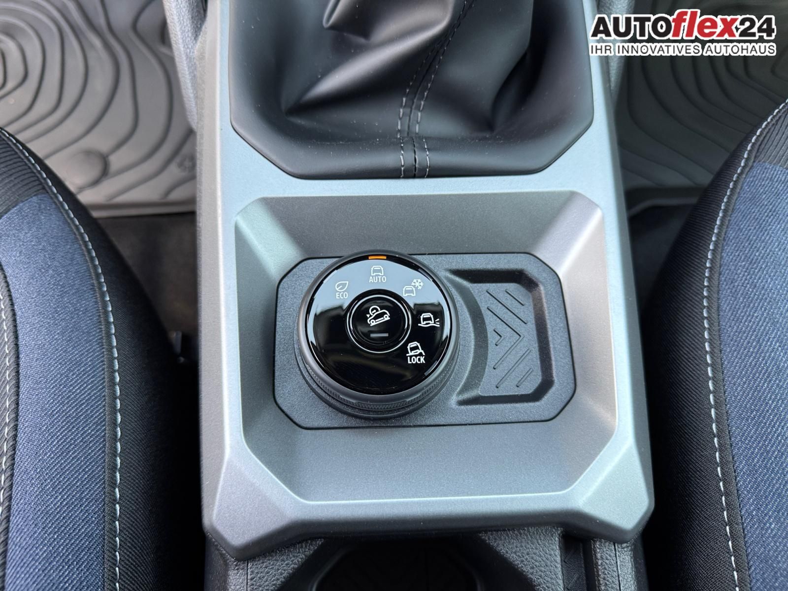 Dacia Duster Journey MO25 TCe 130 4x4 - Samsaru's Car Outlet