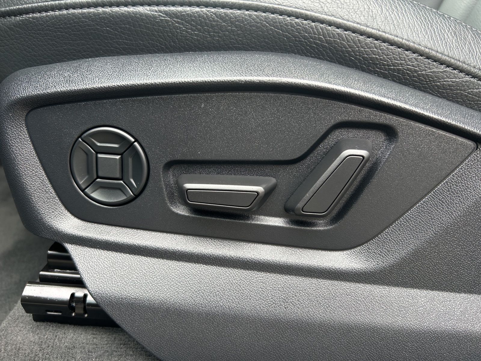 Audi Q7 50 TDI QUATTRO *7-SITZER*LUFT*PANO*AHK*HUD*