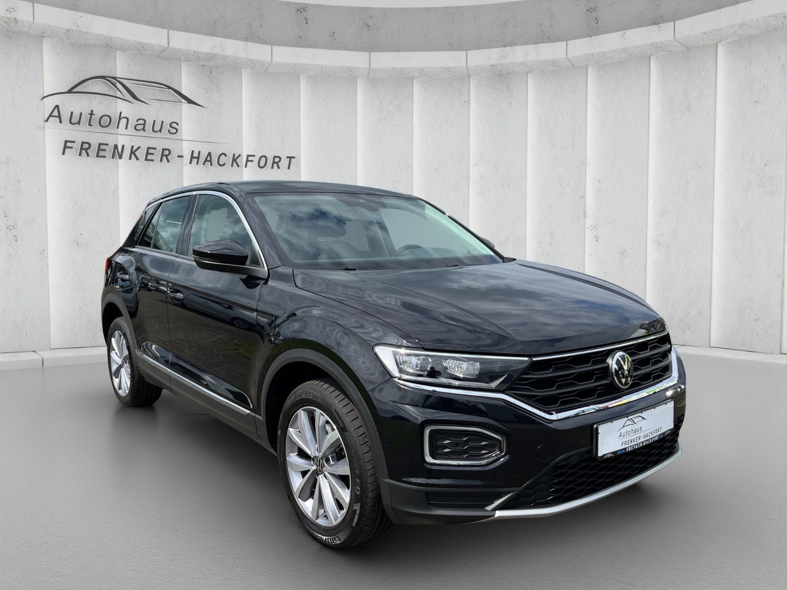 Volkswagen T-Roc Style 2.0 TDI - Samsaru's Car Outlet