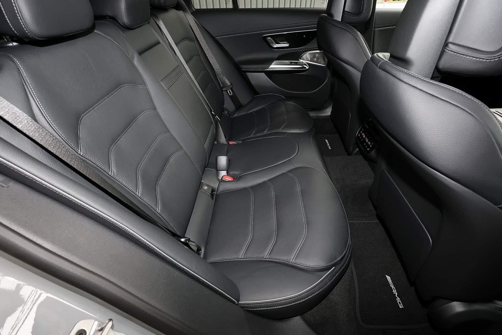 Mercedes-Benz E 450 d 4M T AMG Standhz.+360°+LED+AHK+Pano+HUD