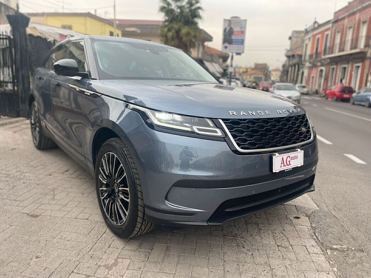 Range Rover Velar 2.0D - Samsaru's Car Outlet