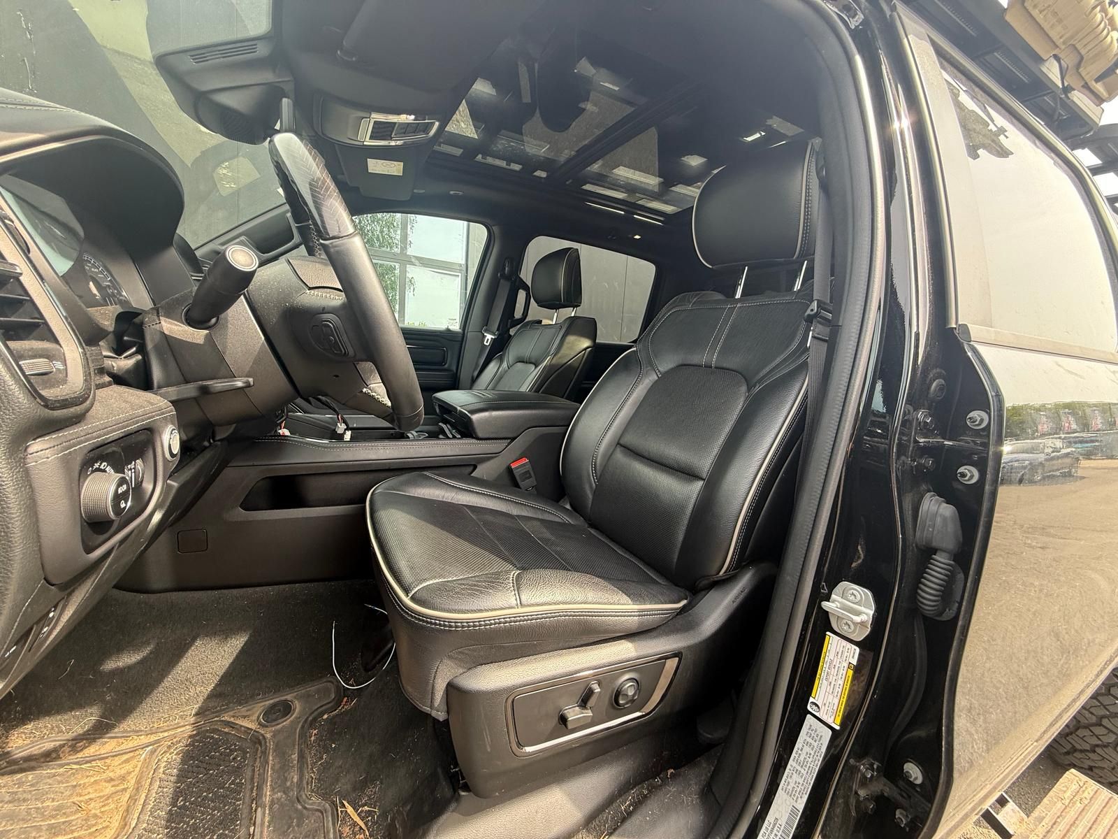 Dodge RAM HEMI 5.7 1500 Limited Crew Cab LB Off-Road