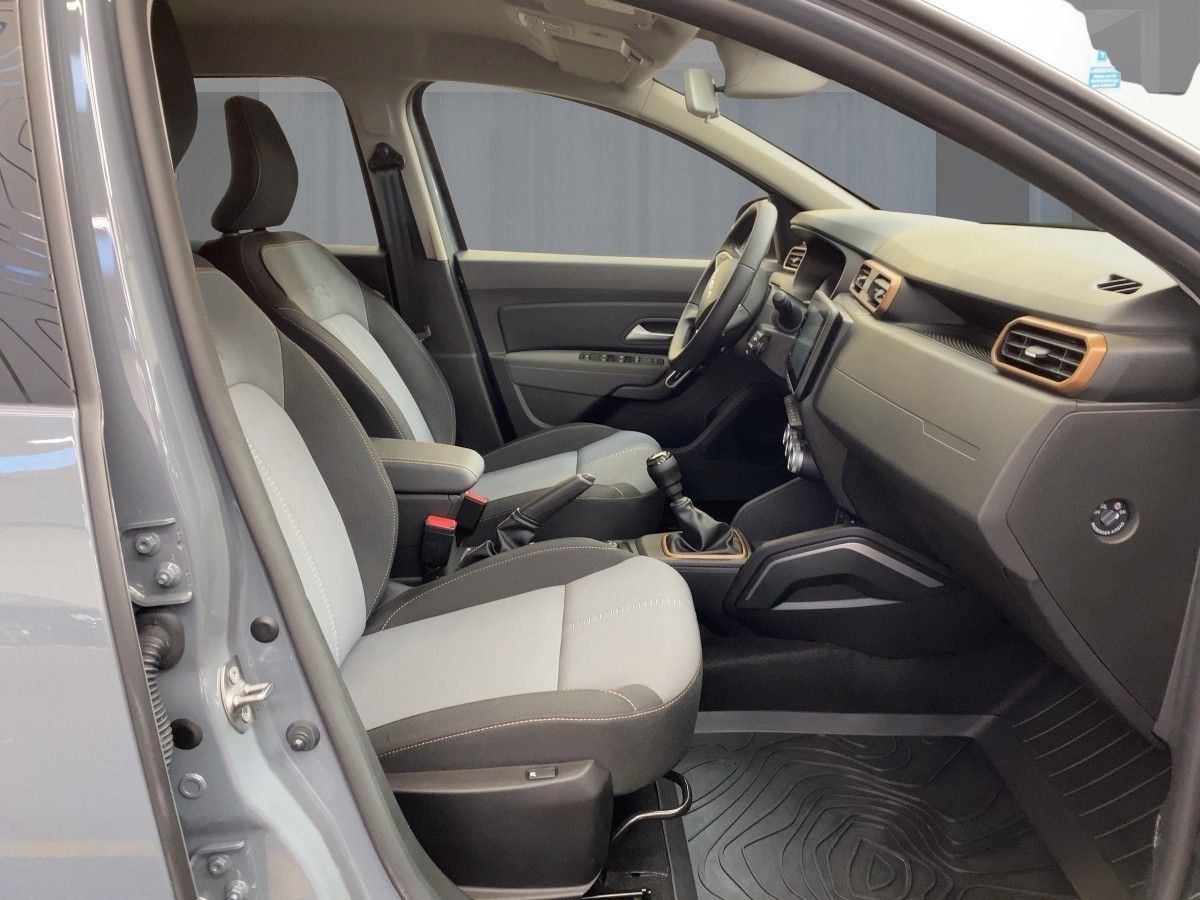 Dacia Duster EXTREME 4WD TCe 140 - Samsaru's Car Outlet