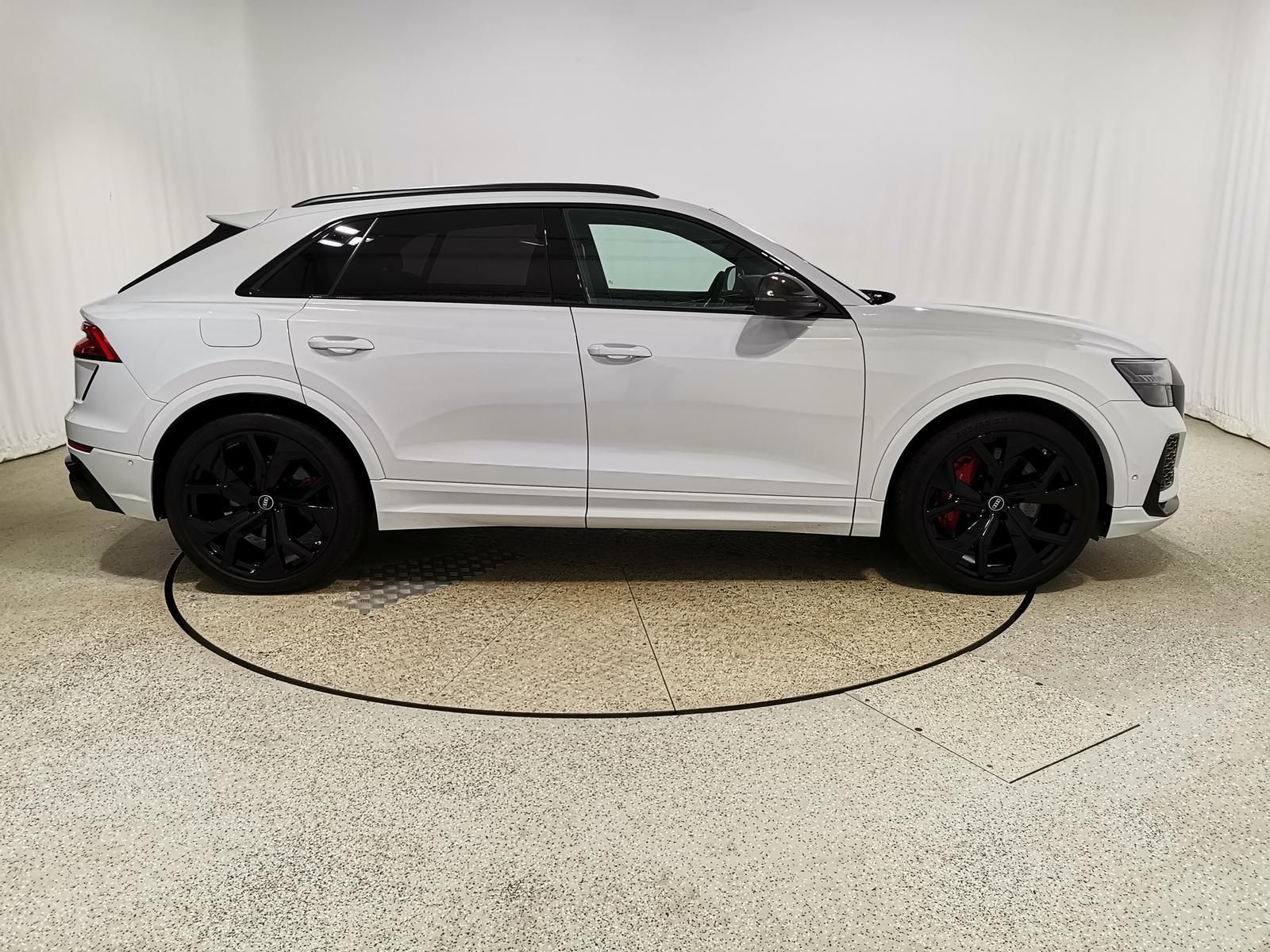Audi RS Q8 NP:174T€|AHZV|Keramik|Pano|V-Max 305Km/h