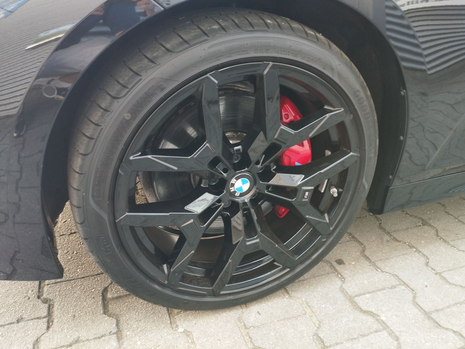 BMW 320d xD* M Sport*Standh.+AHK*Headup