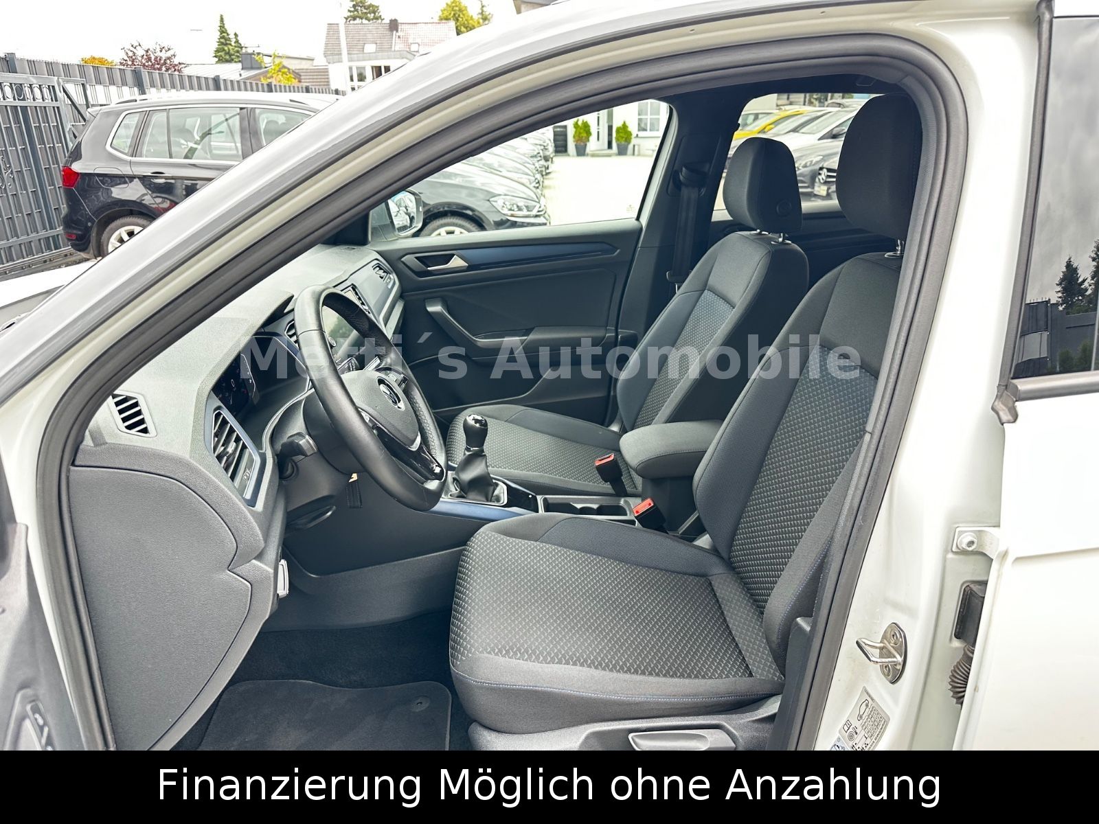 Volkswagen T-Roc United 2.0 TDI - Samsaru's Car Outlet