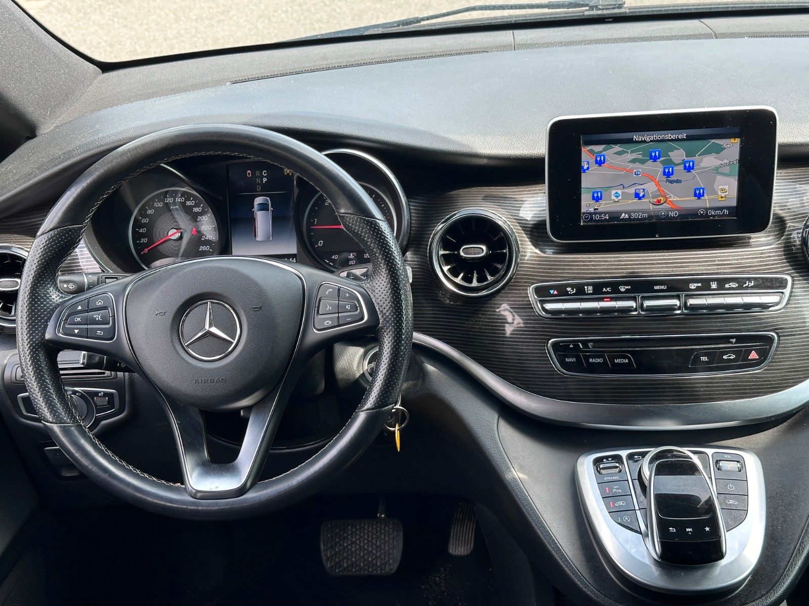 Mercedes-Benz V 250 - Samsaru's Car Outlet