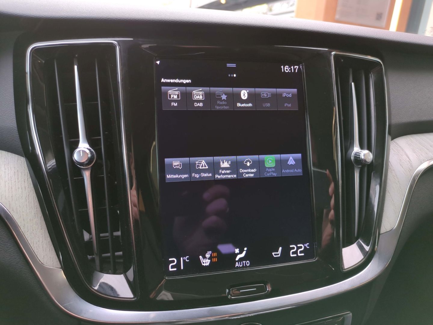 Volvo V60 Inscription Recharge Plug-In Hybrid AWD T6 T