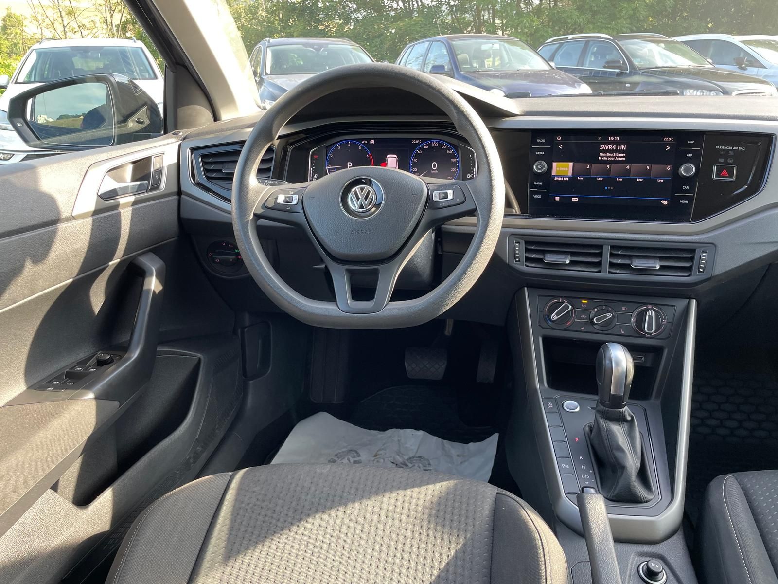 Volkswagen Polo VI 1.0 TSI Comfortline - Samsaru's Car Outlet