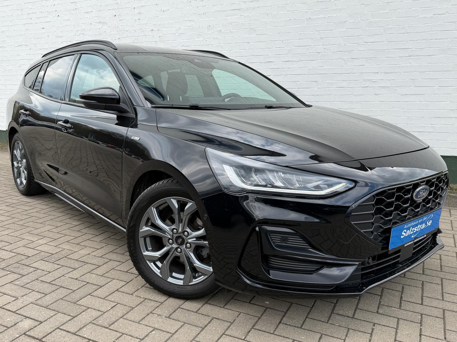 Ford Focus ST-Line Autom*AHK*LED*ACC*RFK*WiPa*BLIS*