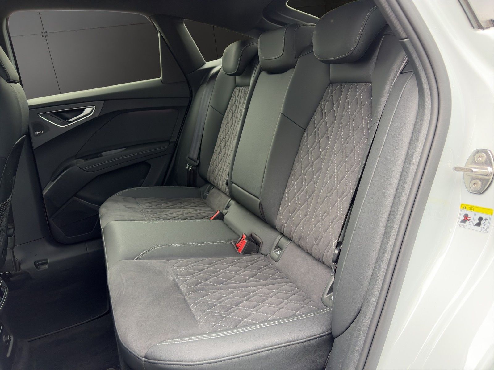 Audi Q4 Sportback 50 e-tron q. S line SONOS+AHK+Matri