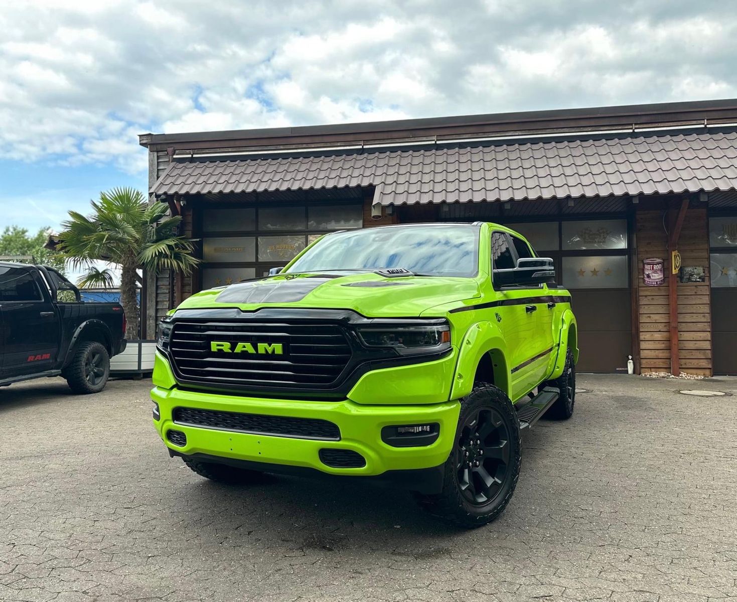 Dodge LIMITED*V8*4X4*LPG*LED*BÜGEL*OFFROAD*GARANTIE*
