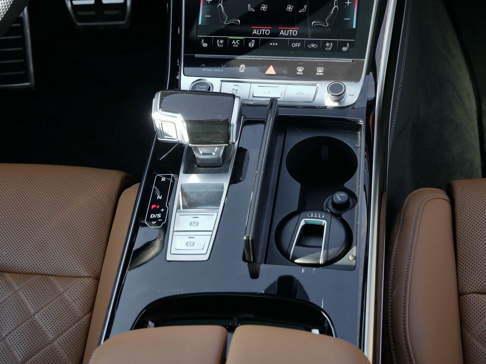 Audi A8 L 60 TFSIe S-Line - Samsaru's Car Outlet