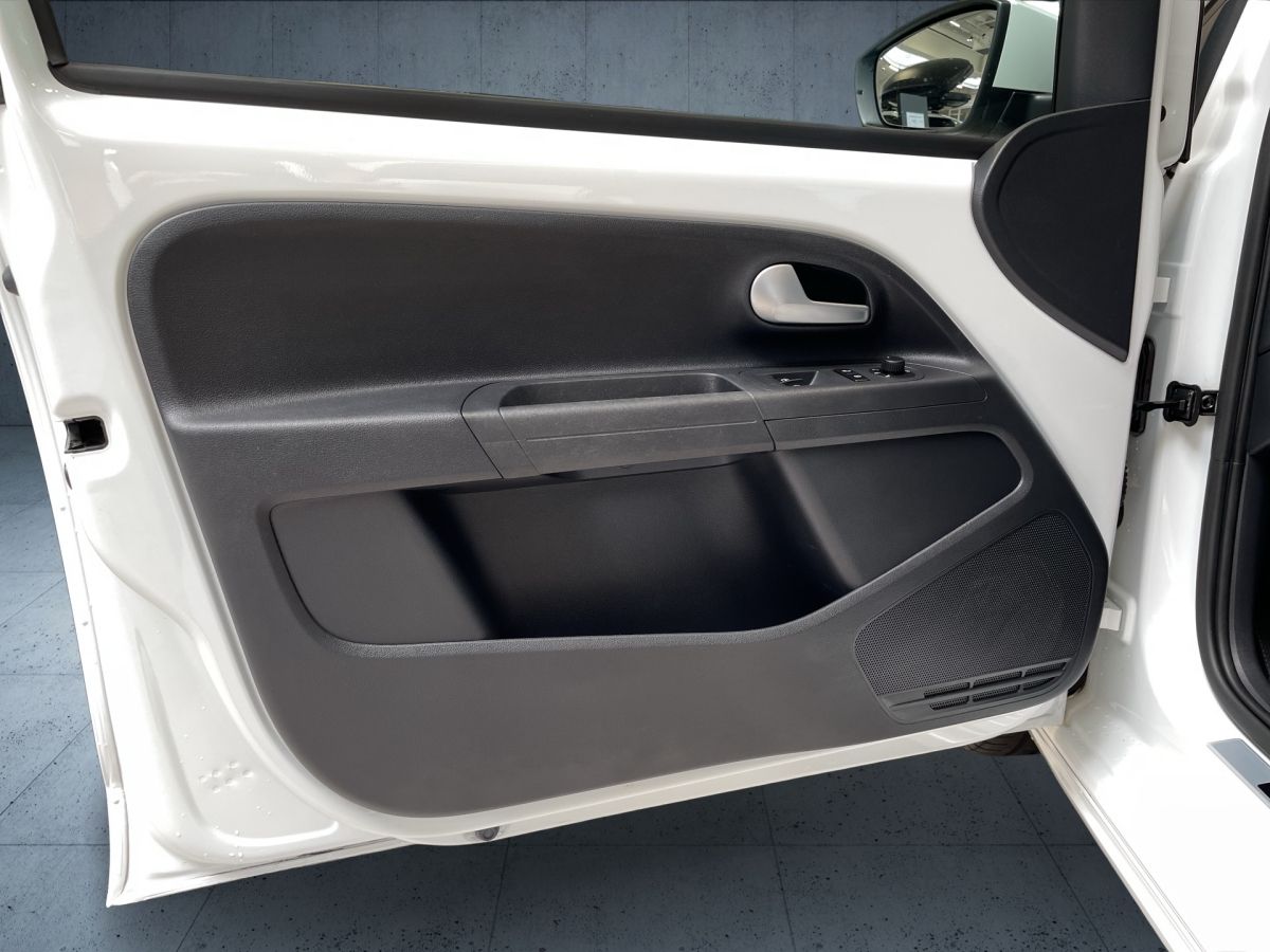 Volkswagen e-up! UNITED - Samsaru's Car Outlet