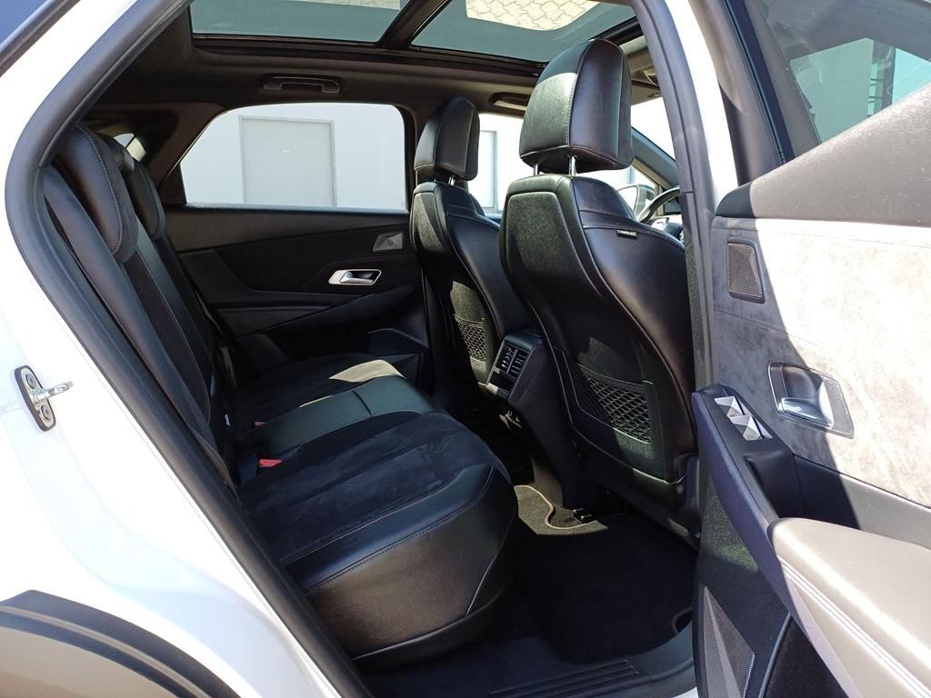 DS Automobiles DS7 Crossback E-Tense 225 Performance Line