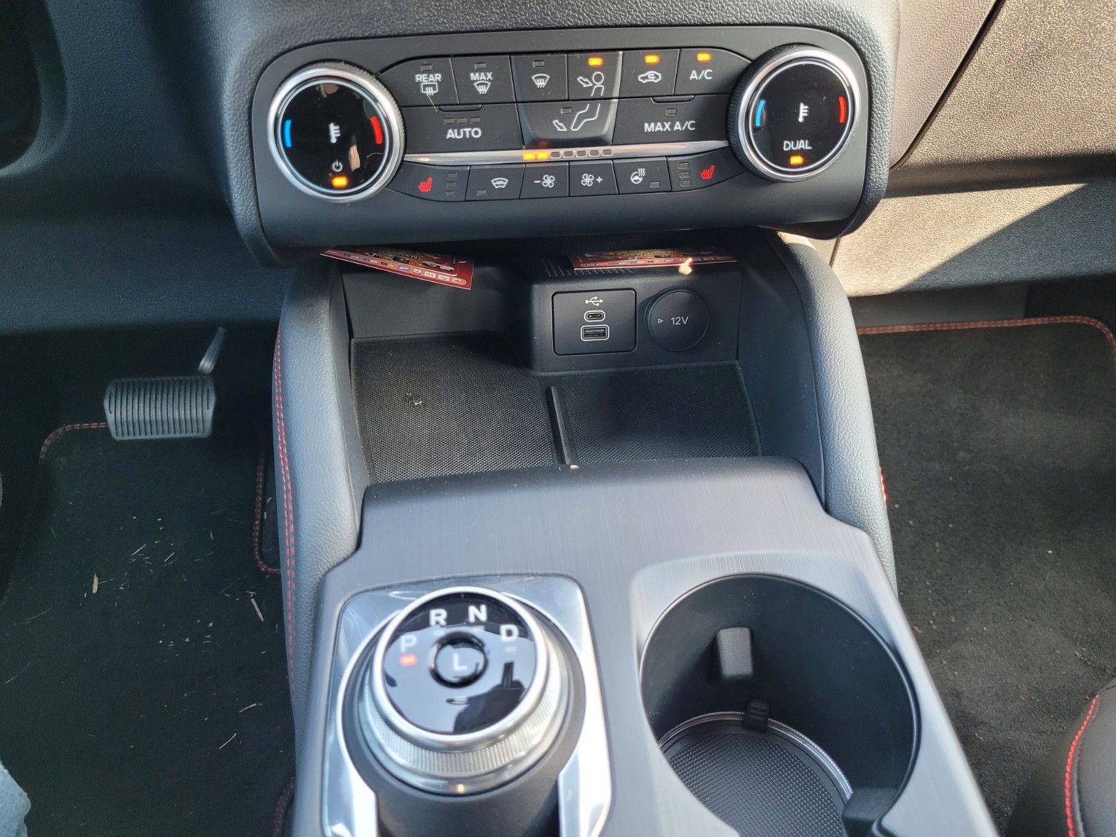 Ford Kuga Plug-In Hybrid ST-Line X - Samsaru's Car Outlet