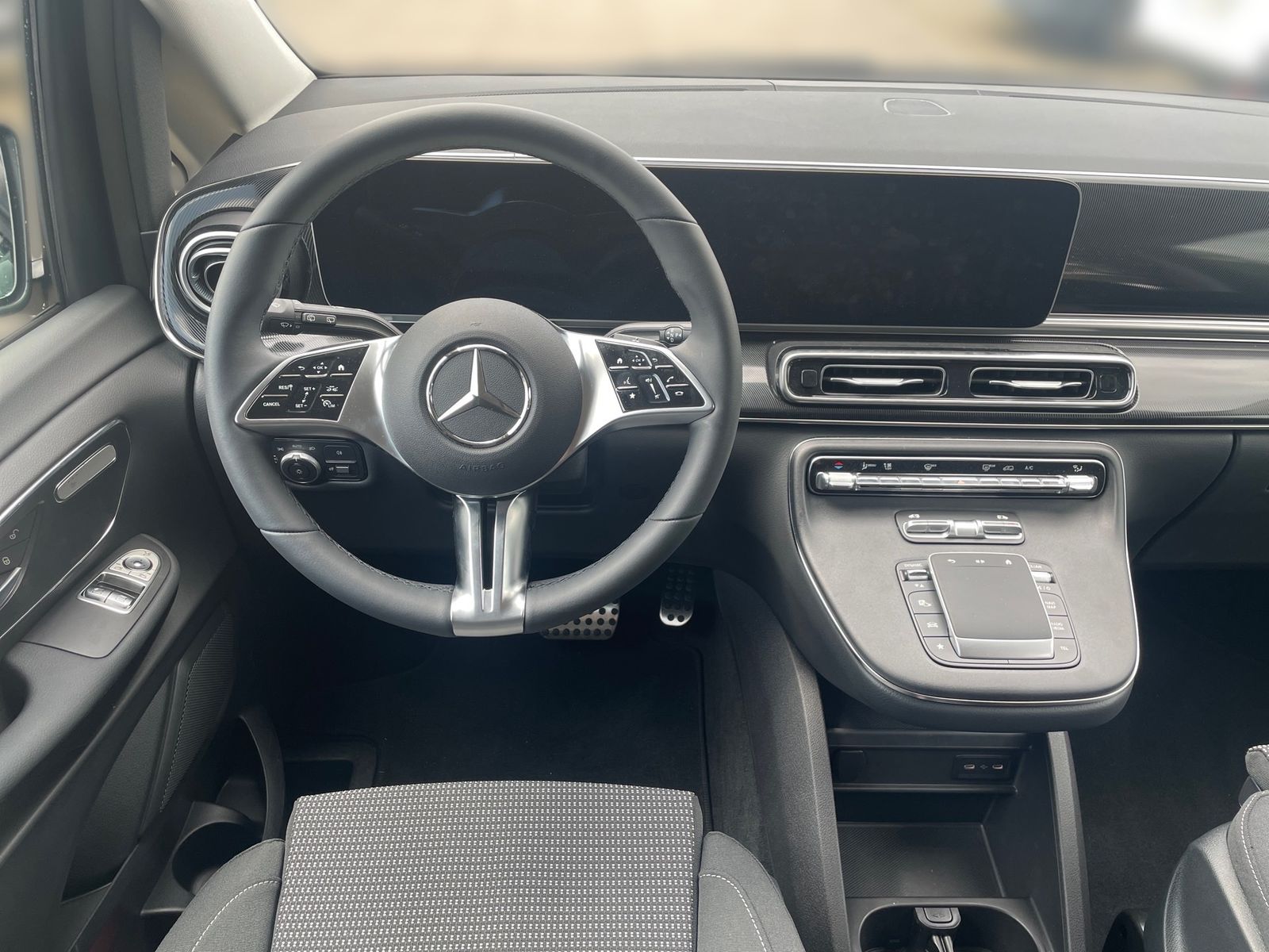 Mercedes-Benz V 220 AMG STYLE - Samsaru's Car Outlet