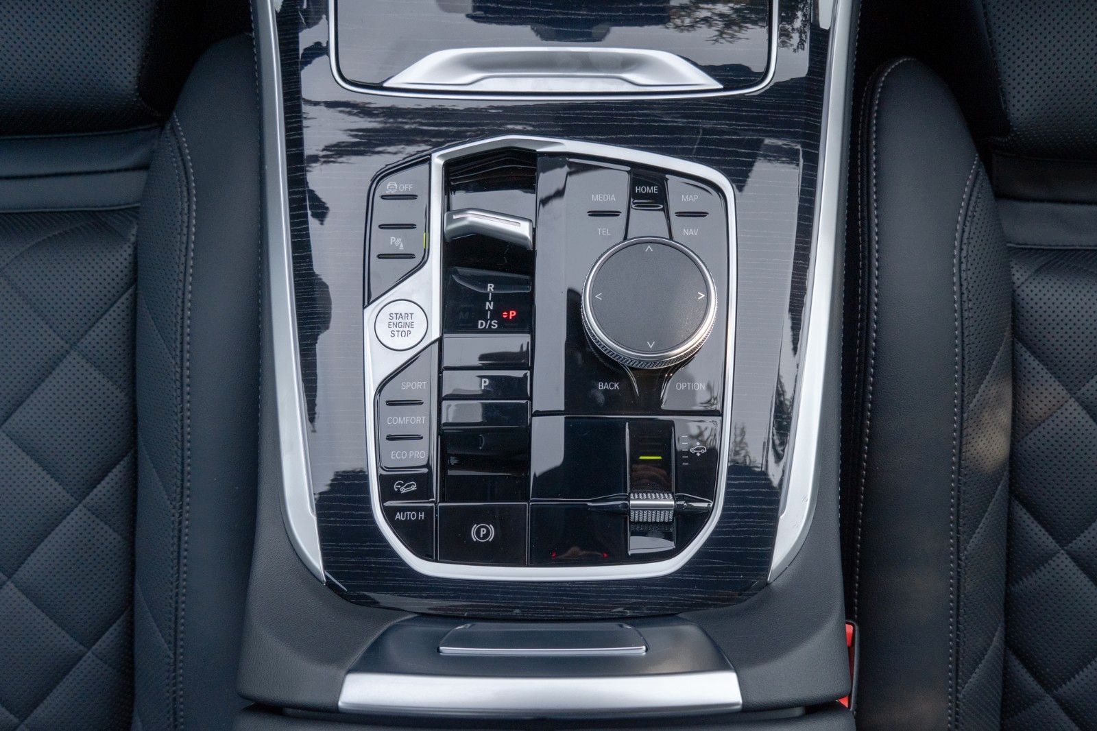 BMW X5 30d M SPORT.PANO.LUFTF.H/K.HUD.DR.ASS.360.AHK