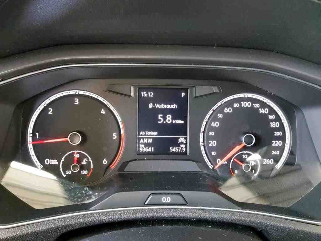 Volkswagen T-Roc 2.0 TDI Sport - Samsaru's Car Outlet