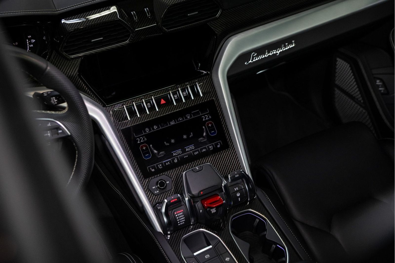 Lamborghini Urus - Samsaru's Car Outlet