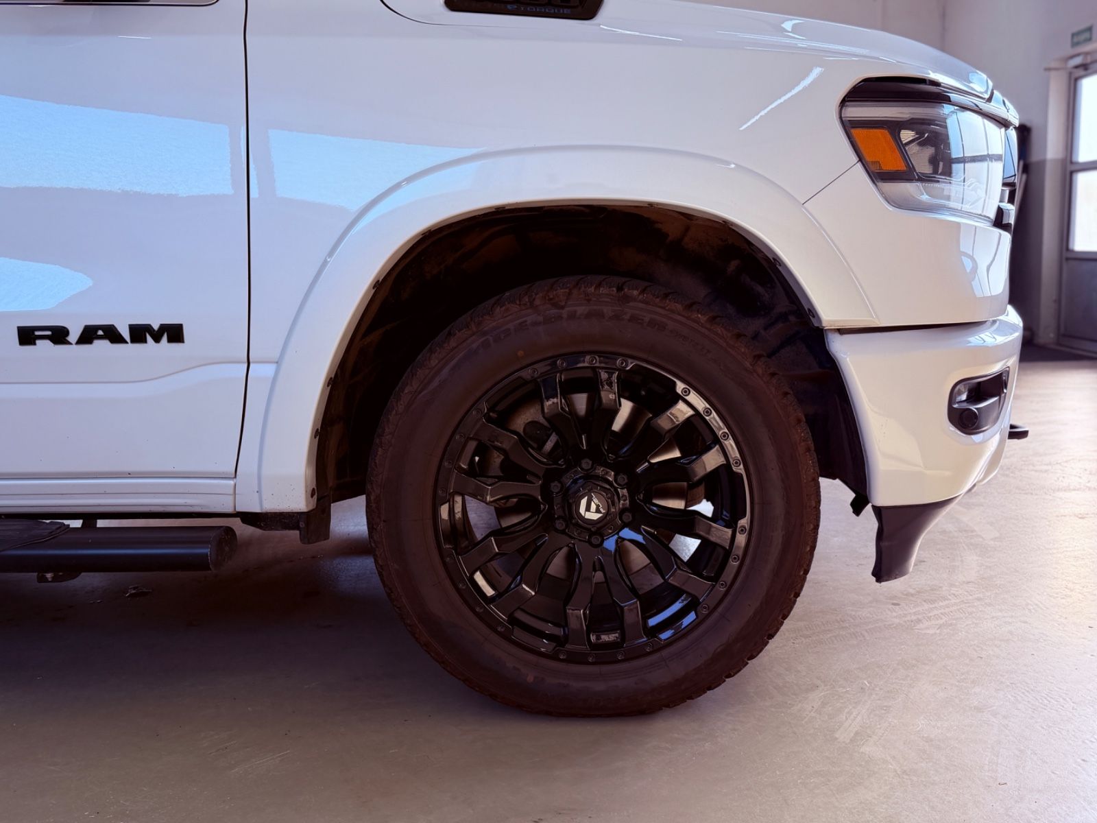 Dodge RAM/LIMITED/BIG SCREEN/