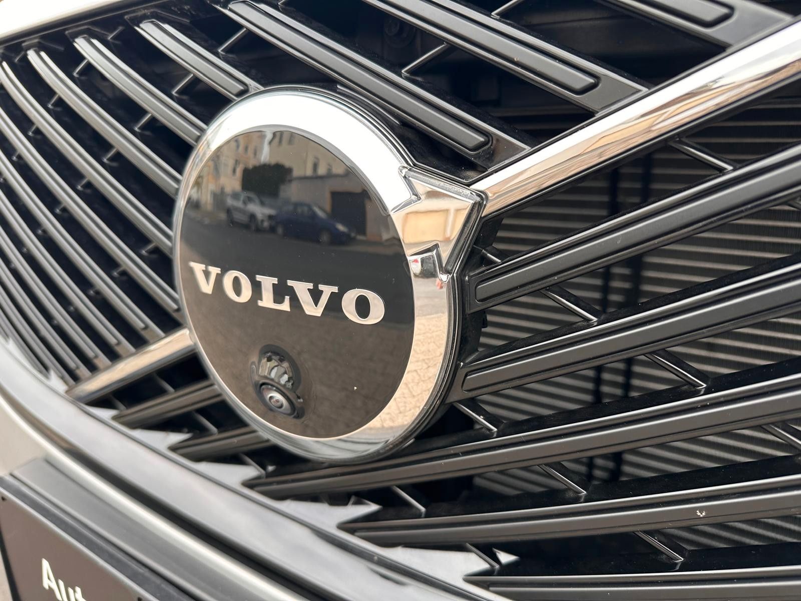 Volvo XC90 T8 AWD Plus Dark Facelift 7Sitzer,AHK,Pano