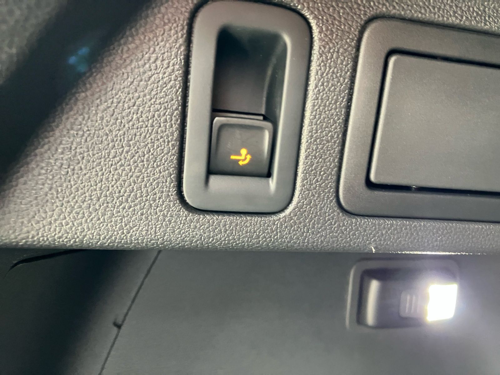 Volkswagen Tiguan 2.0TDI Life DSG 4M Navi LED AHK