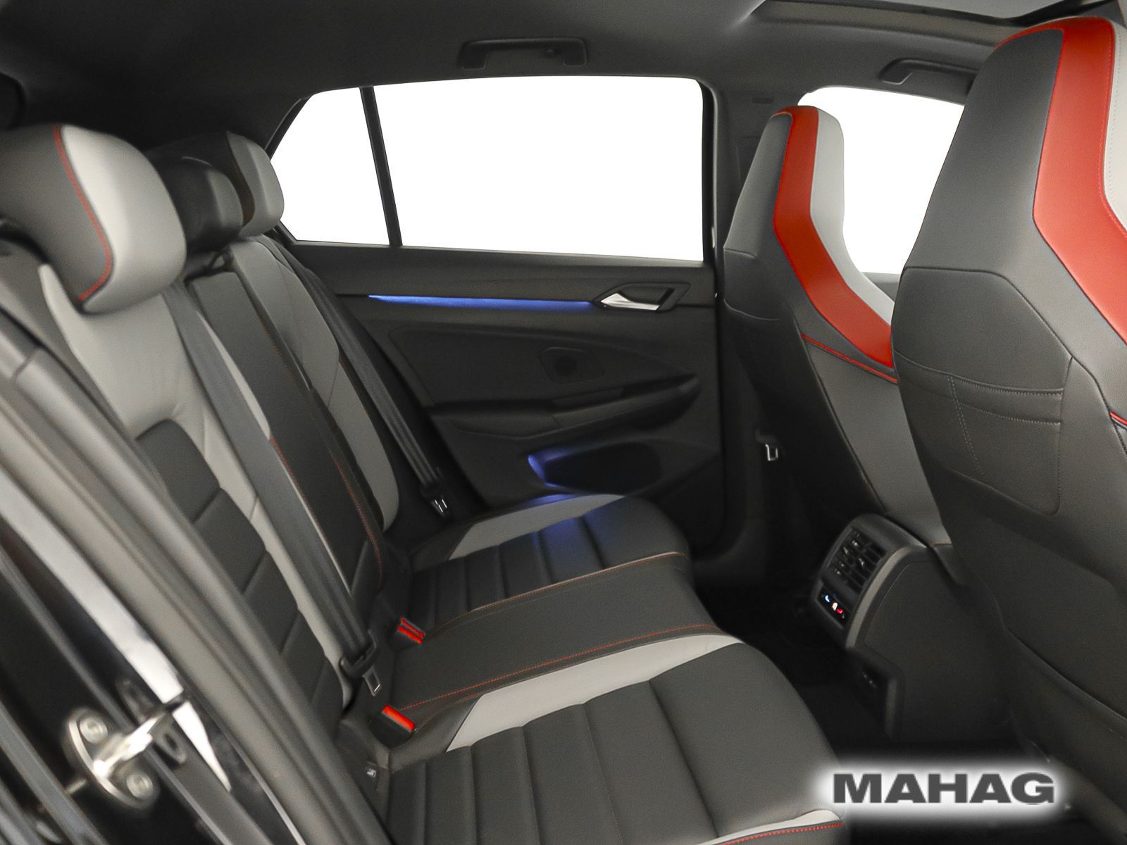 Volkswagen Golf GTI 2.0 TSI LEDER LED+ Navi Pano Standhz DC