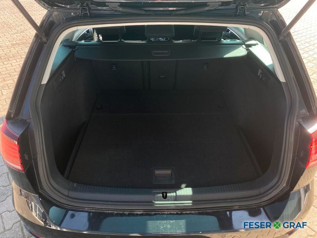 Volkswagen Golf VII Variant 2.0 TDI Comfortline DSG R-Line - Samsaru's Car Outlet