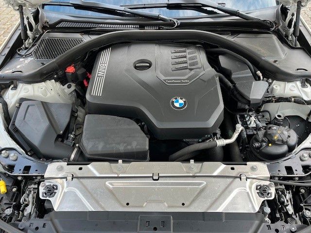 BMW 320i Touring Harman/Kardon,Kamera,Head-Up,ACC