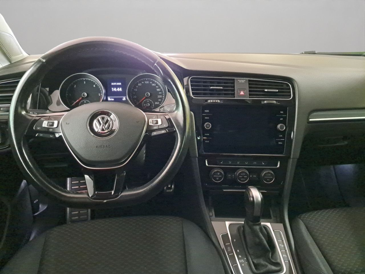Volkswagen Golf VII Variant 2.0l TDI DSG - Samsaru's Car Outlet