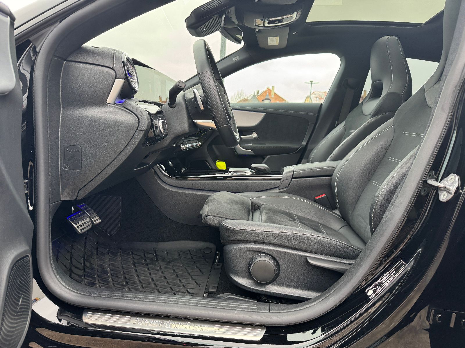 Mercedes-Benz CLA 200 d 4M EDITION AMG LINE - Samsaru's Car Outlet