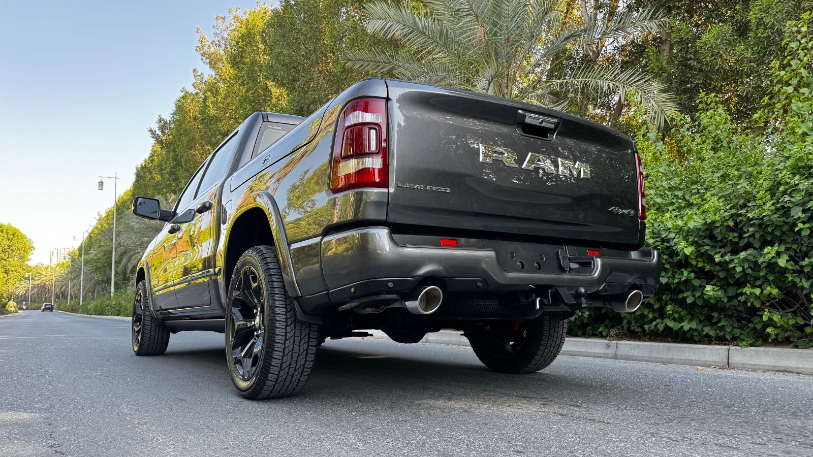 Dodge LIMITED*CLEAN-CARFAX*HEADUP*LUFT*RAMBOX*360°KAME