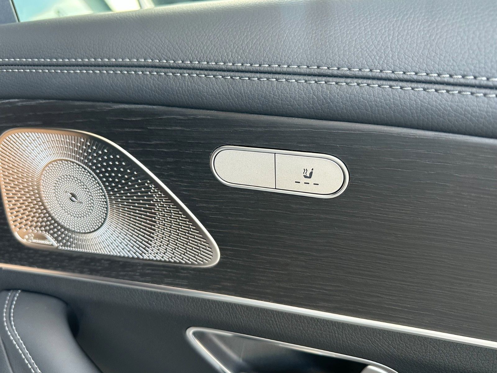 Mercedes-Benz GLE 53e*AMG*CARBON-LENK*PANO*HUD*BELÜF+MASS*SOFT