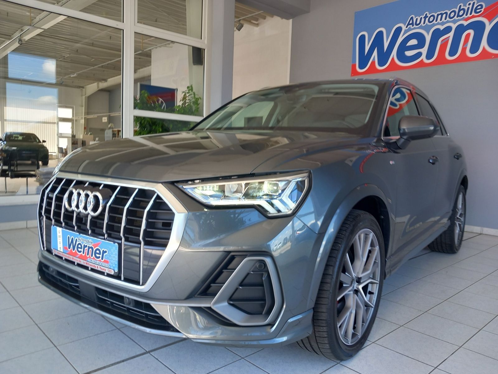 Audi Q3 S line 40 TDI quattro - Samsaru's Car Outlet
