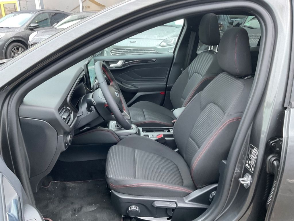 Ford Focus Turnier ST-Line X MHEV+Automatik+Pano+LED