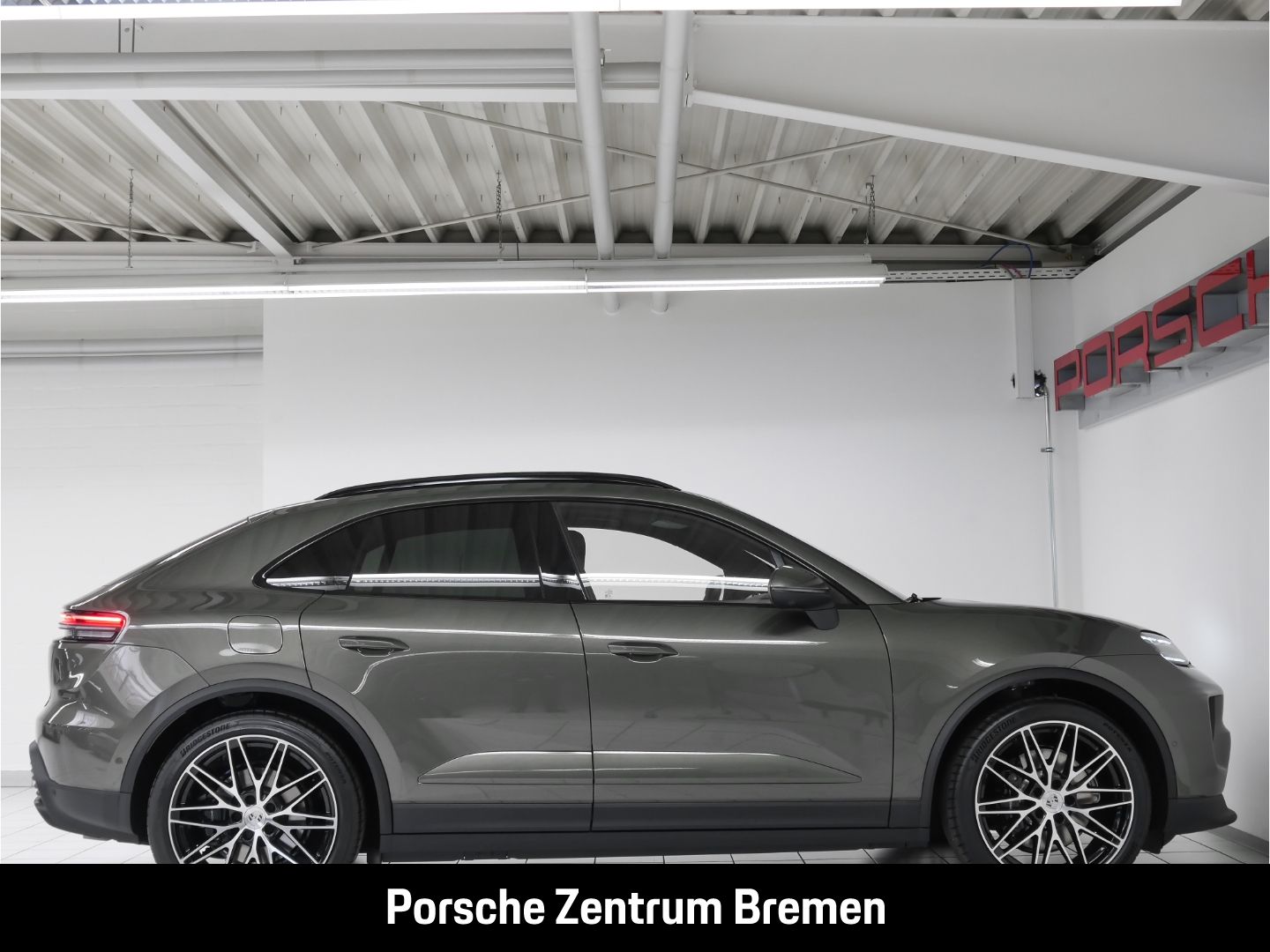 Porsche Macan 4S Sportpaket - Samsaru's Car Outlet