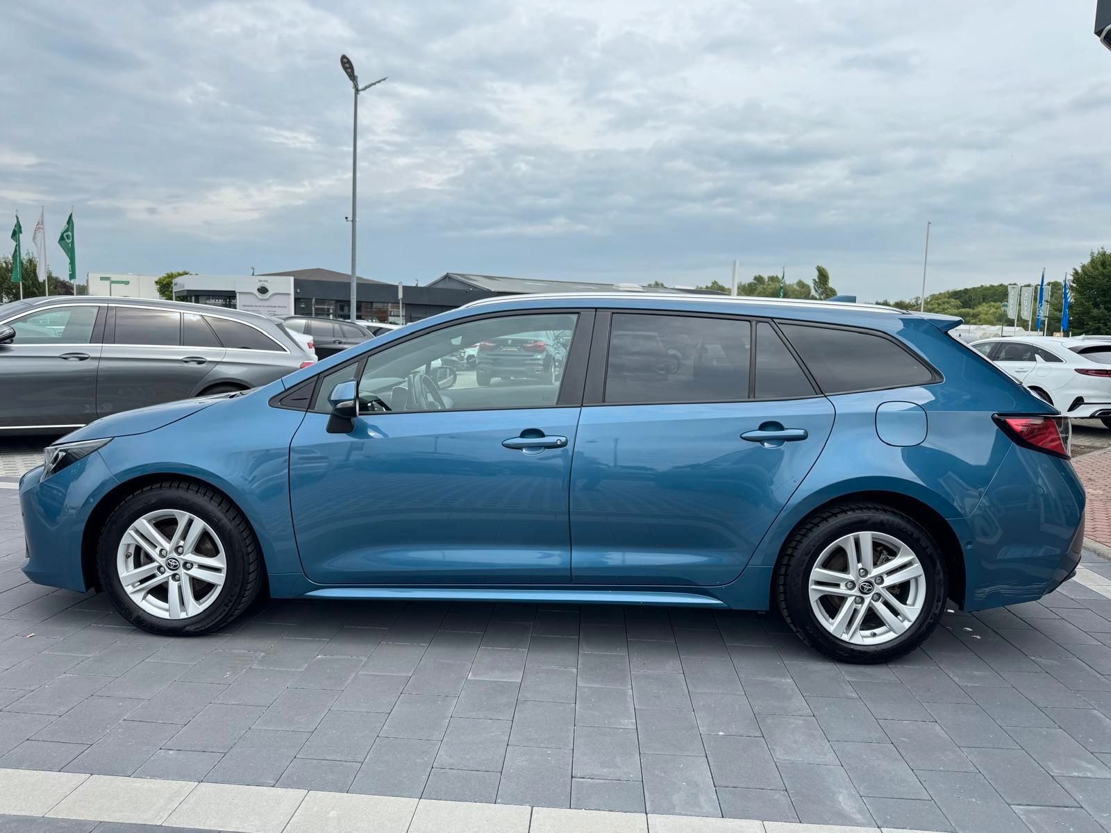 Toyota Corolla Touring Sports Hybrid Business Edition - Samsaru's Car Outlet