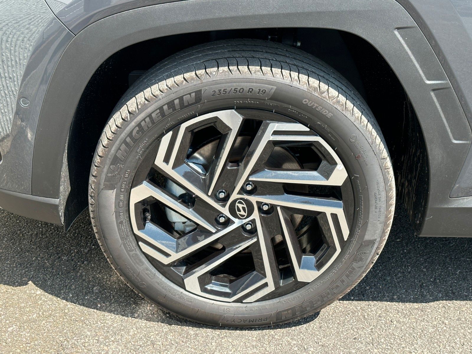 Hyundai Tucson Prime Plug-In Hybrid 4WD - Samsaru's Car Outlet