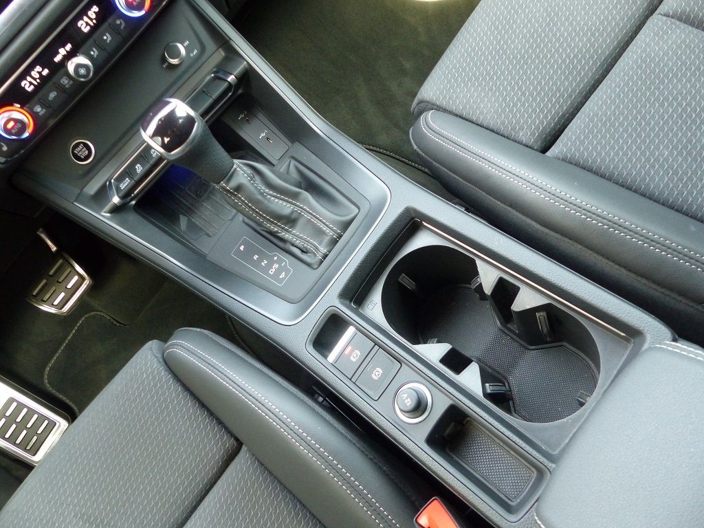 Audi Q3 Sportback 40 TFSI quattro S-tronic S line - Samsaru's Car Outlet