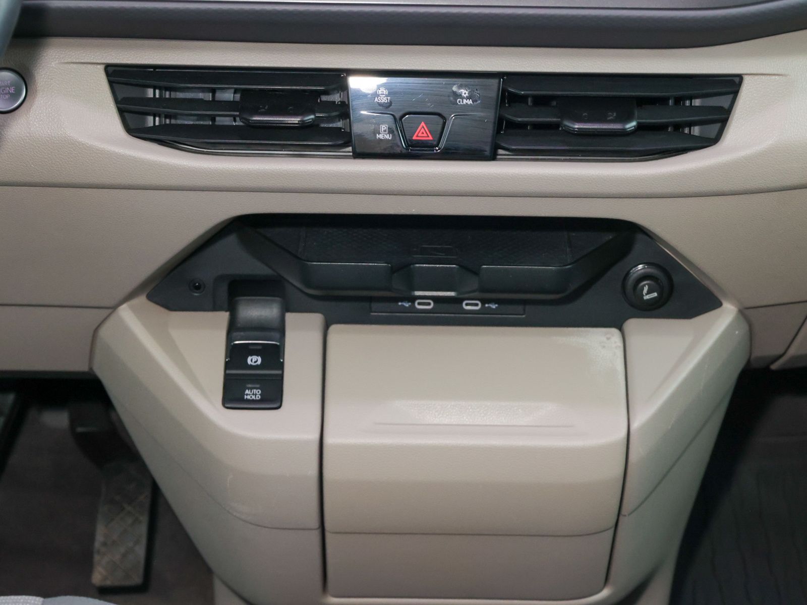 Volkswagen T7 Multivan 1.5 TSI Edition - Samsaru's Car Outlet